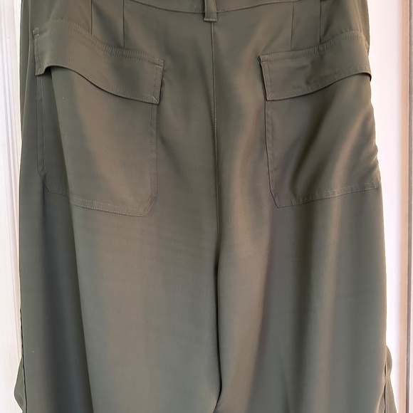 WHBM Olive Green Silky Cargo Pant - Picture 14 of 15